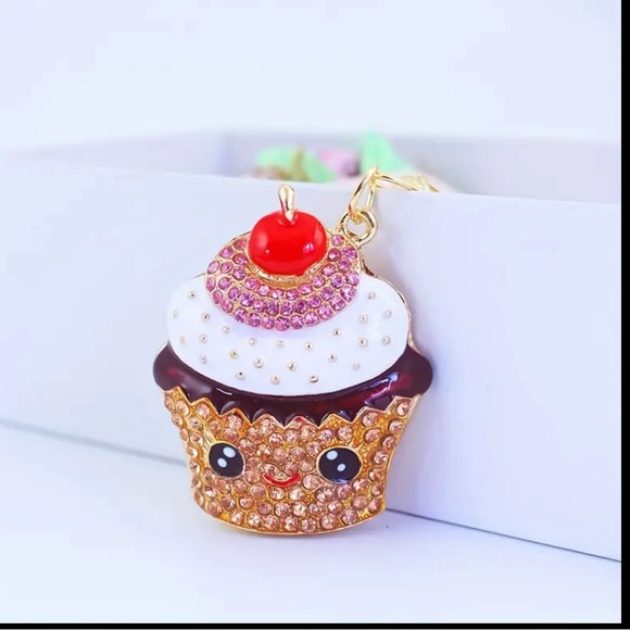 1- Cute Cartoon Cake Keychain Rhinestone Alloy Key Chain Ring Bag Backpack Charm - Picture 3 of 4